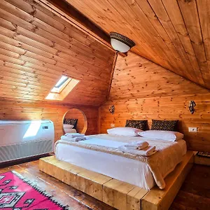 بيت ضيافة Silver Hill, Gjirokastër
